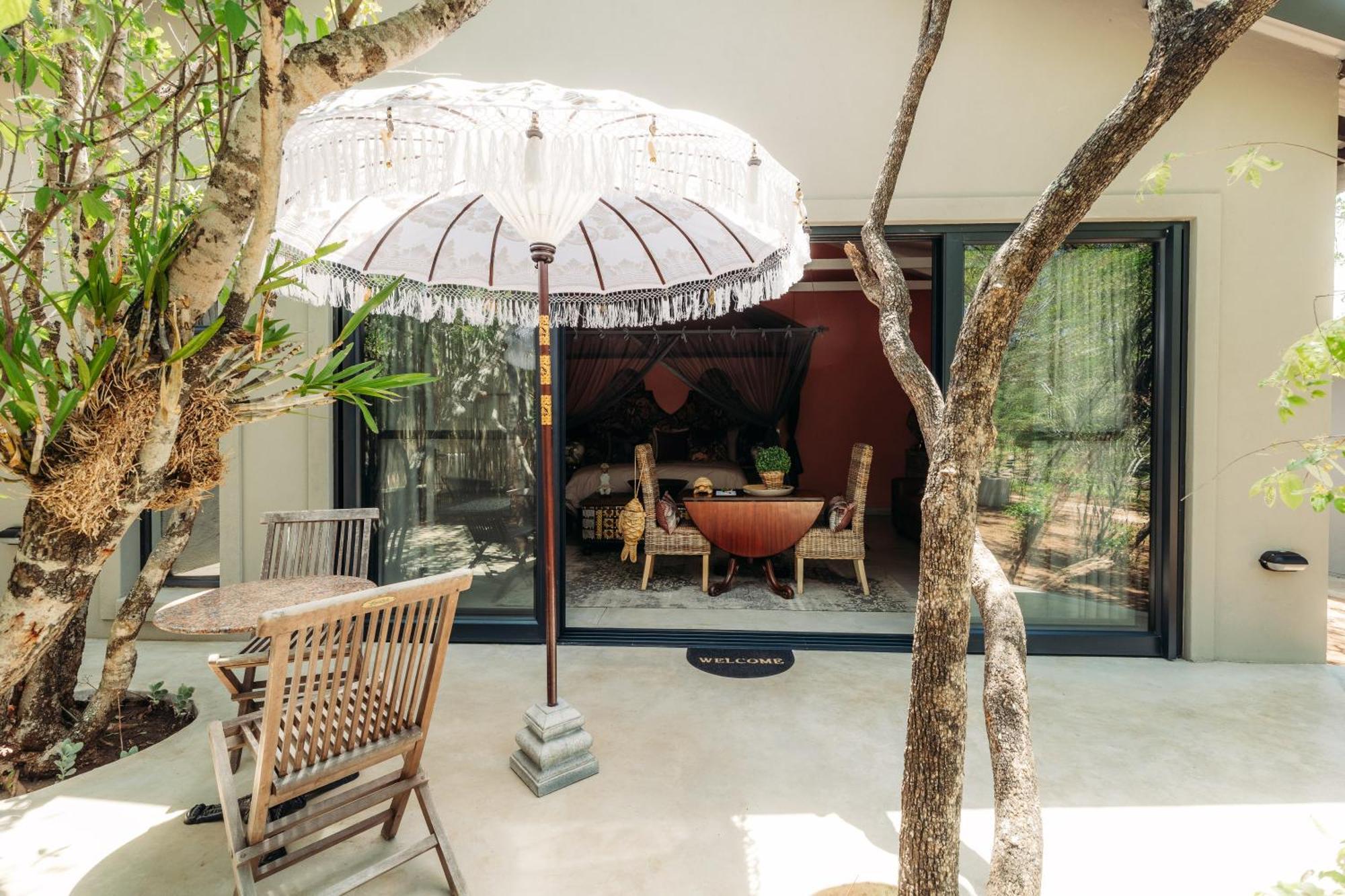 Safari Moon Luxury Bush Lodge โฮดสปรูท ภายนอก รูปภาพ